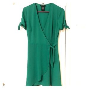 NWOT B. Smart Green Wrap Dress with tie sleeves